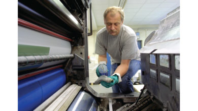 تعویض‌کار یا تعمیرکار؟