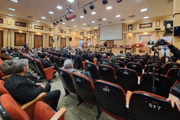 فرار مغزها و شکاف نسلی: بحران دوگانه مدیریتی